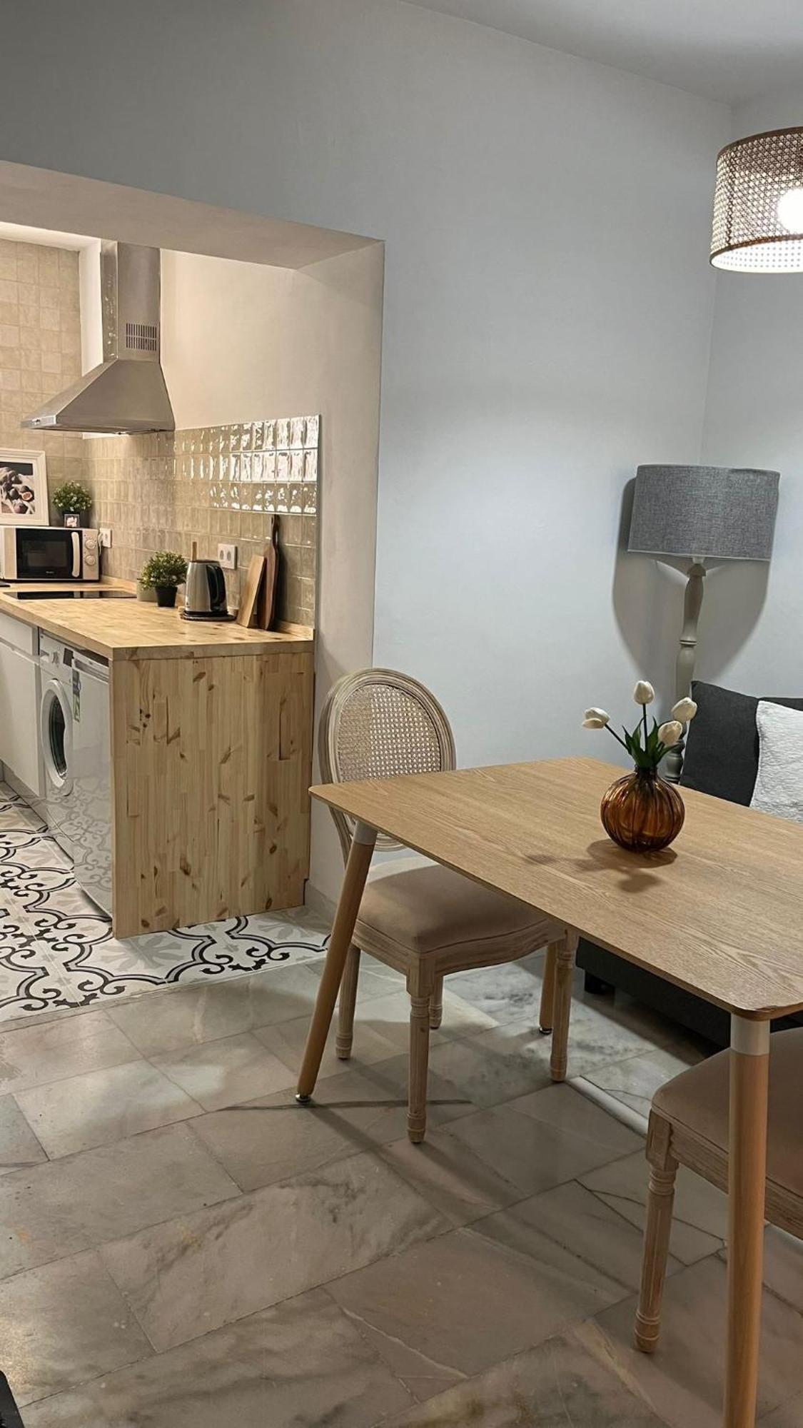 Apartamento En Casco Antiguo - Plaza De La Gavidia Seville Luaran gambar