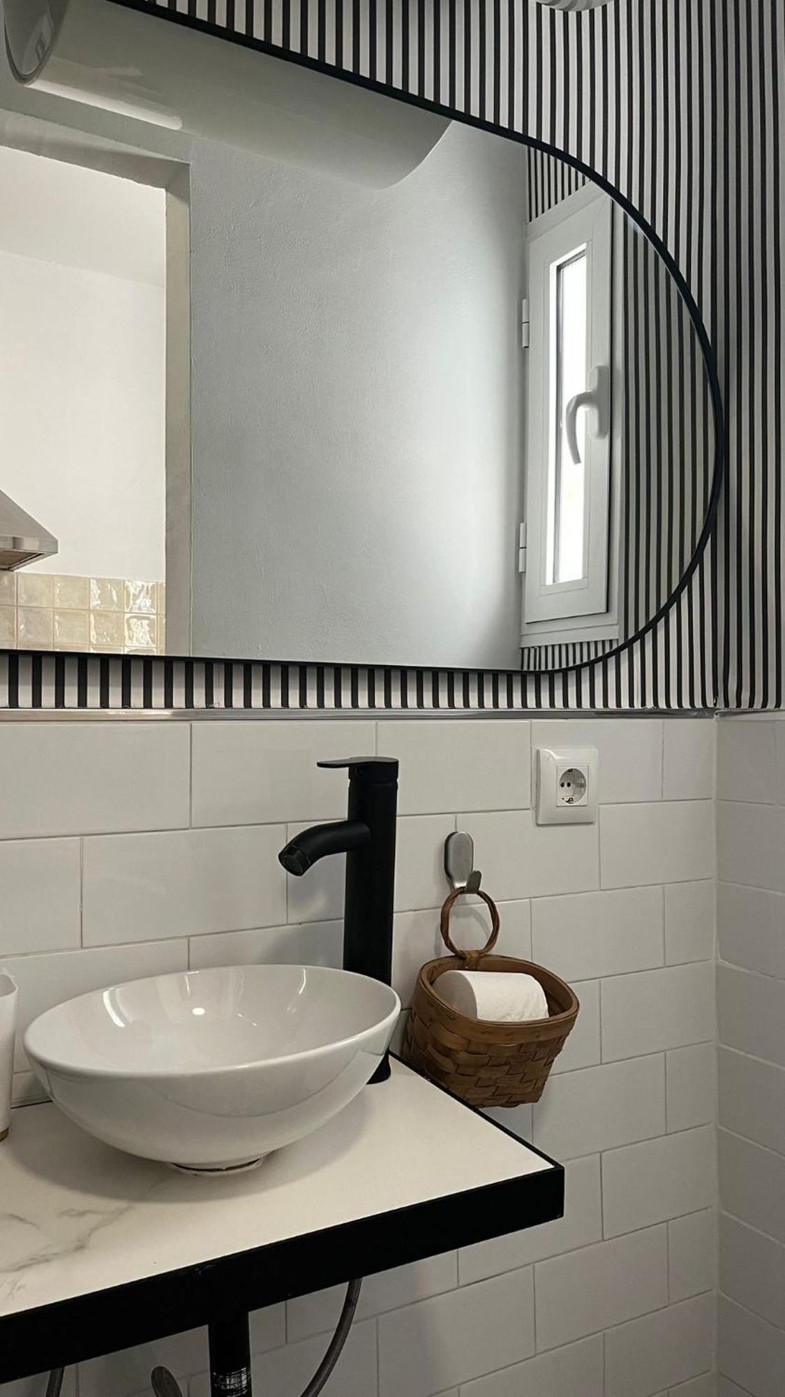 Apartamento En Casco Antiguo - Plaza De La Gavidia Seville Luaran gambar