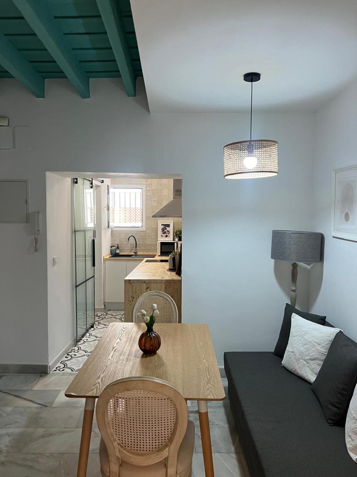 Apartamento En Casco Antiguo - Plaza De La Gavidia Seville Luaran gambar